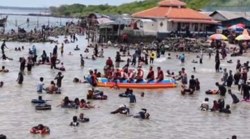 Lonjakan Pengunjung di Pantai Pondok Bali Subang Selama Libur Lebaran 2026