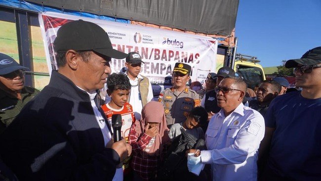 Kepala Bapanas dan Dirut Bulog Tinjau Bantuan Pasca Gempa di Flores 2