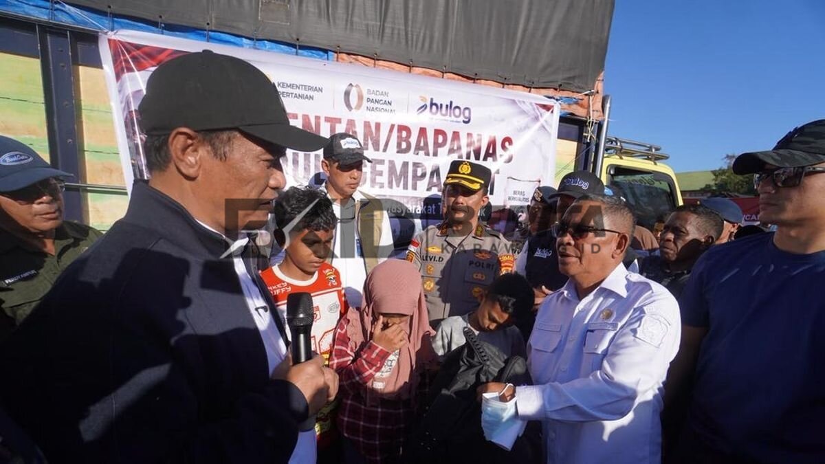 Kepala Bapanas dan Dirut Bulog Tinjau Bantuan Pasca Gempa di Flores 1