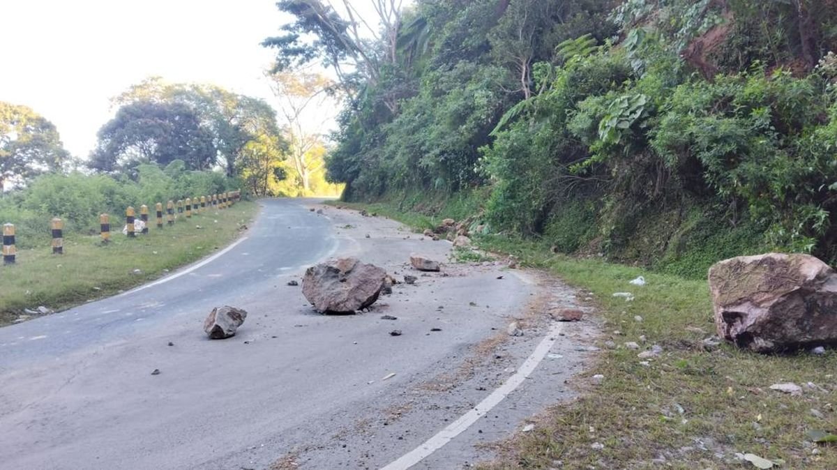 Kementerian PU Percepat Pemulihan Infrastruktur Jalan Nasional Pascagempa Flores 1